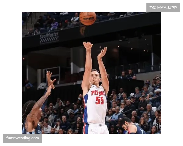 活塞以五胜场优势领跑东部 赛季统治力引发热议